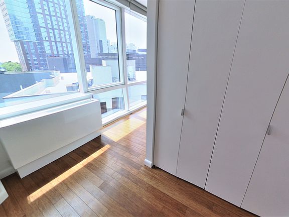 4th image of 66 Rockwell Pl APT 9L