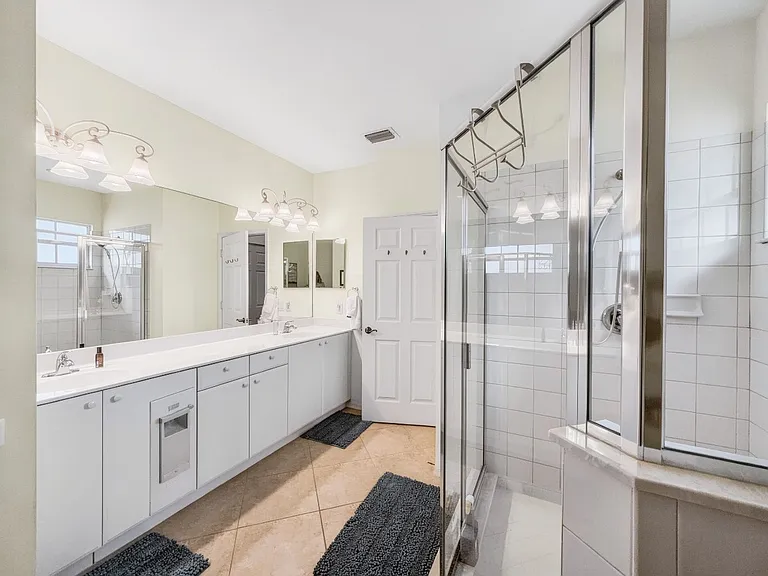 8175 Celeste Dr #1229 — Photo 6