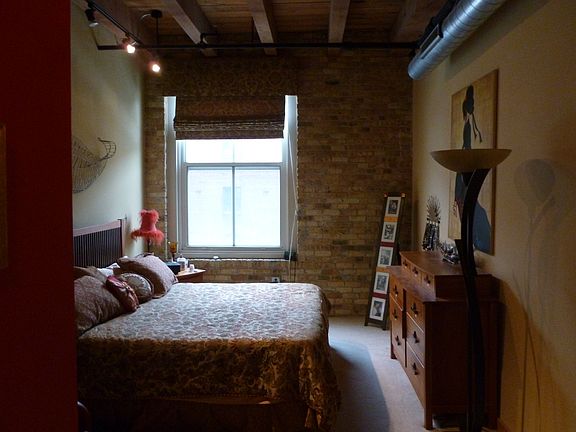 Bedrooms have WIC