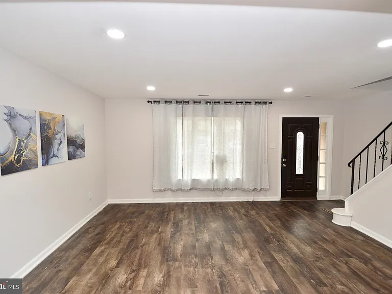 1711 Brentwood Pl — Photo 8