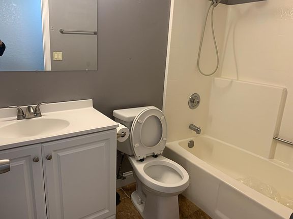 5th image of 8350 Carlin Ave