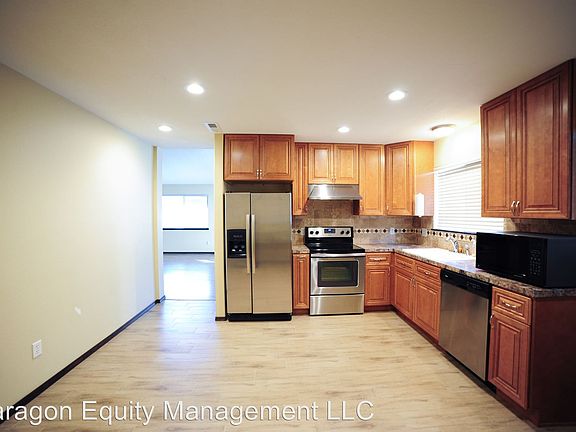 2nd image of 364 Breakwater Ct