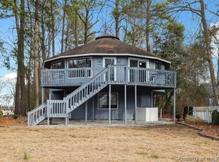 4048 S Riverside Dr, Lanexa, VA 23089