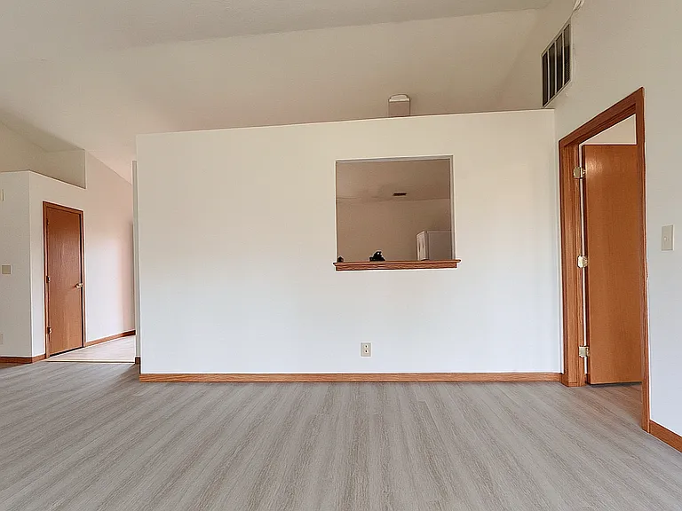 3220 Hunter Rd — Photo 4
