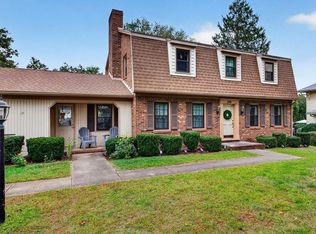 318 College Cir, Staunton, VA 24401