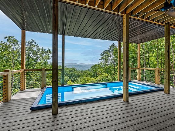 3rd image of 1536 Mountain Ash Way