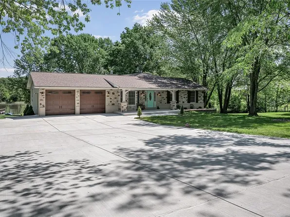 3275 Weston Woods Ln, O'Fallon, MO 63366