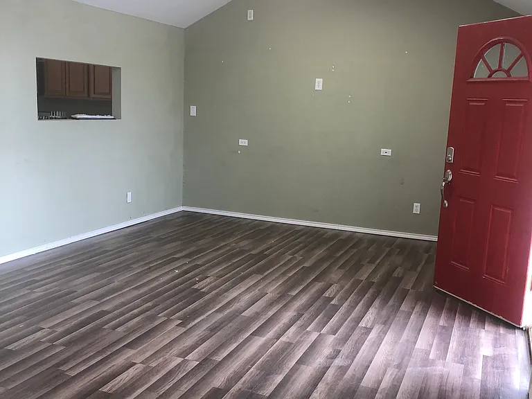 2121 Fuller Dr — Photo 8