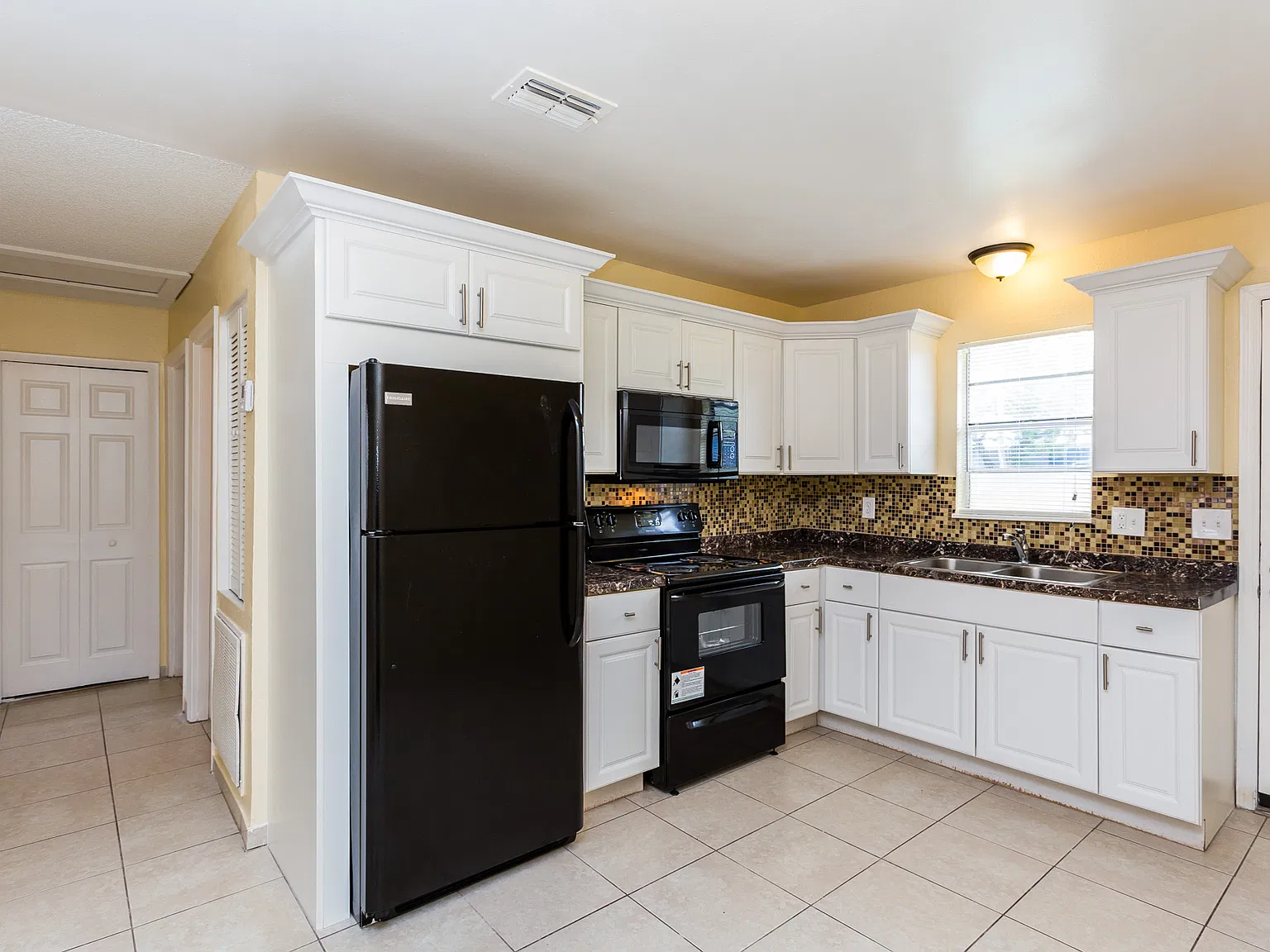 2 bed, 674 sqft, $1,495 — Photo 2