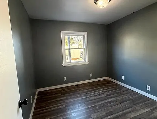3 bed, 1000 sqft, $1,590 — Photo 4