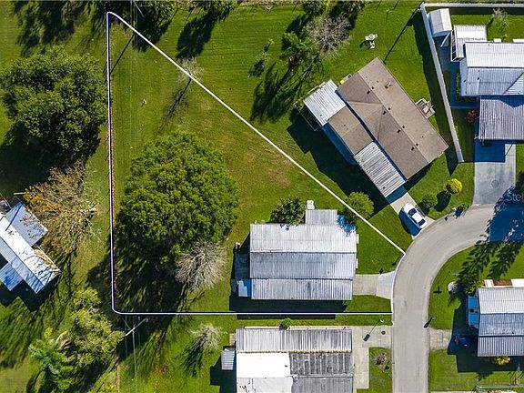 2nd image of 538 Lazy Lake Dr E