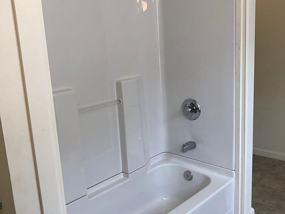 2nd image of 36 Leonard St #1
