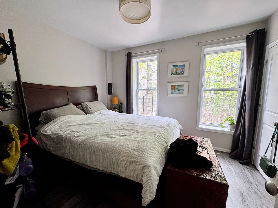 1st image of 429 Lincoln Pl APT A2