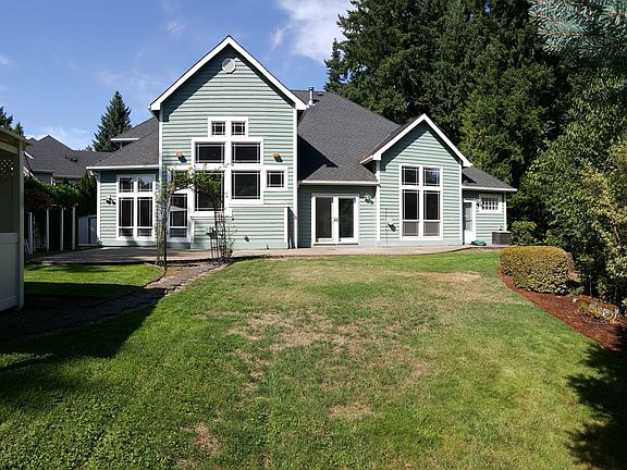 2nd image of 1483 SE 35th Ave
