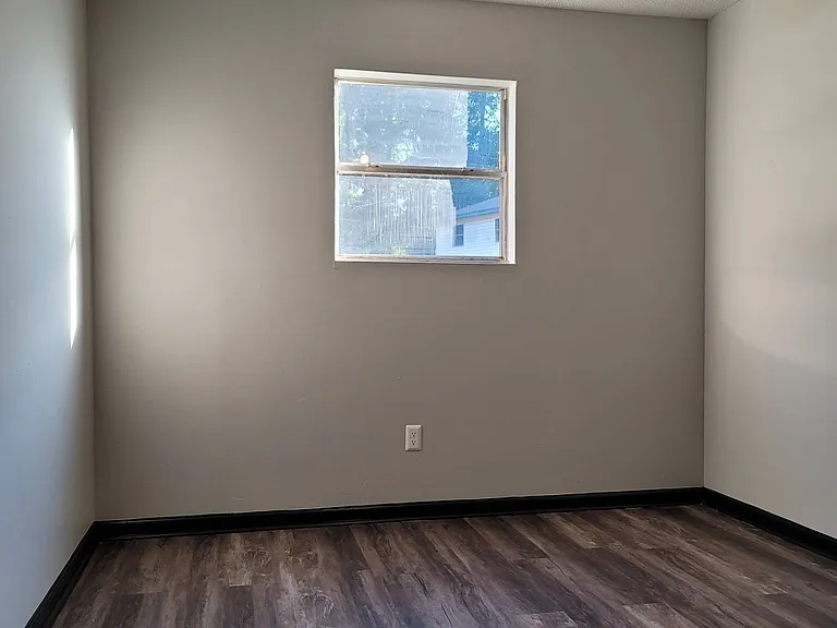 4324 Union Ave — Photo 8