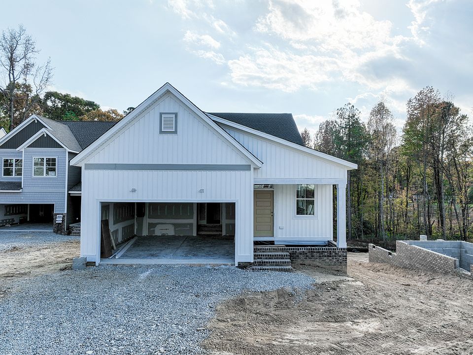1st image of 7919 Lyndale Dr