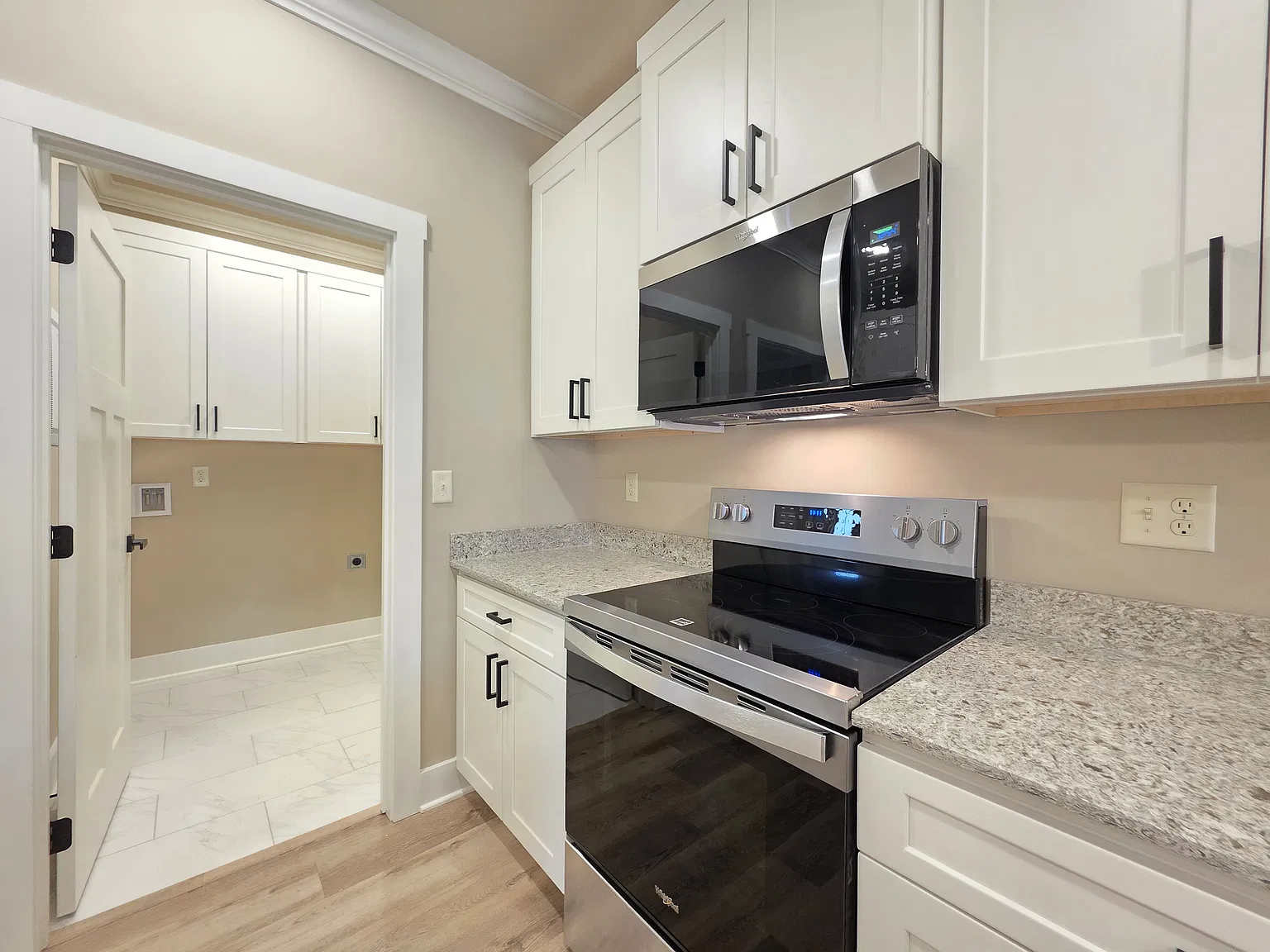 3 bed, 973 sqft, $1,850 — Photo 4