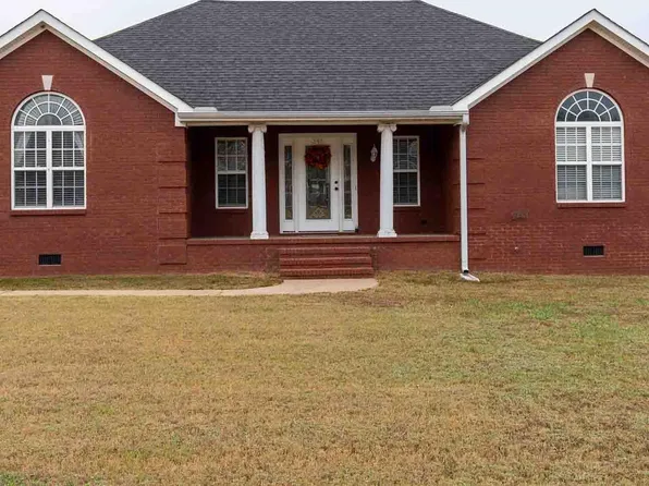 345 Cloverleaf Cir, Killen, AL 35645