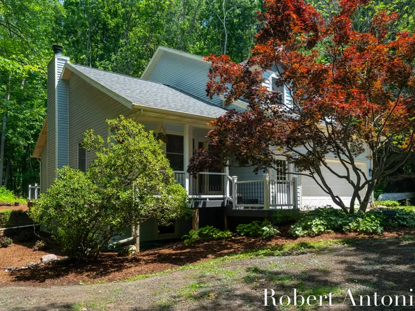 1016 Maple Hill Ave SE, Grand Rapids, MI 49546