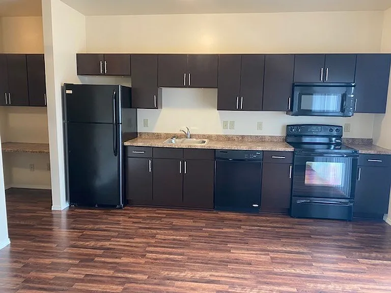 University Hills Village — Photo 38