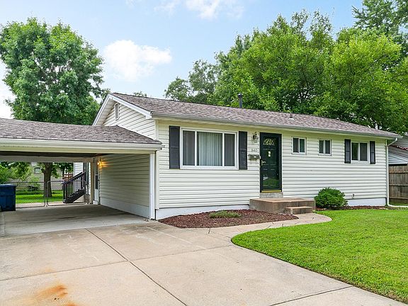 5th image of 840 Lilac Dr
