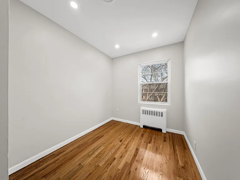 50 College St #1 — Photo 13