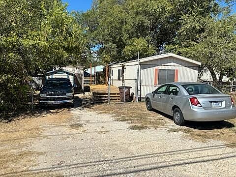 2nd image of 13704 Lazyridge Dr