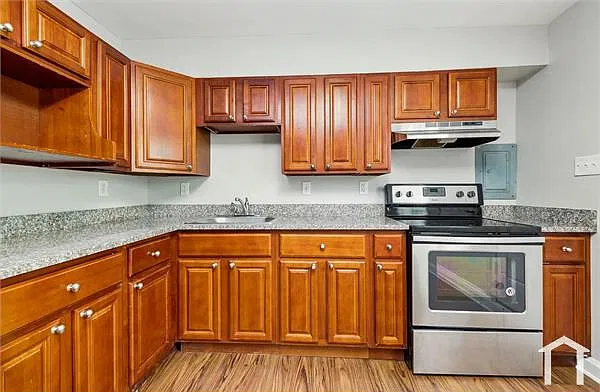 3 bed, $2,500 — Photo 1