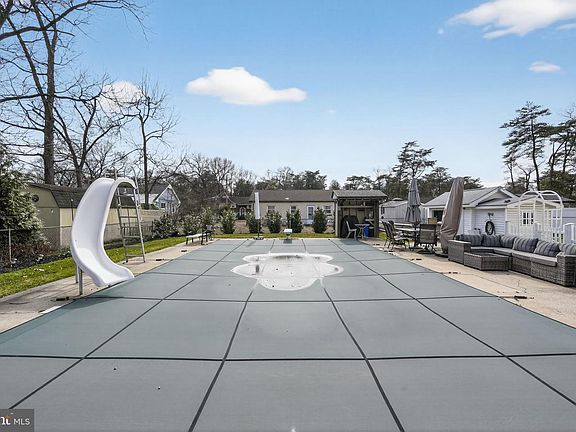 5th image of 506 Arch St