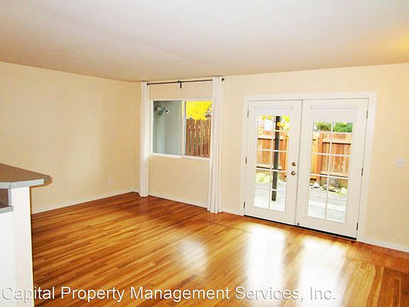 2nd image of 4115 SE Taggart St #5285183