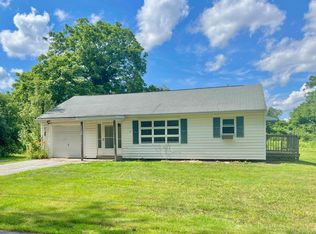 9 Sunset Ln, Bedford, NH 03110