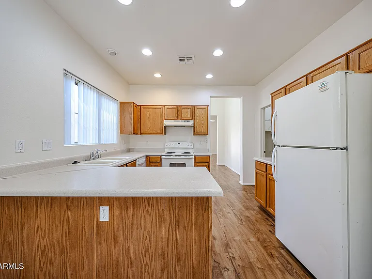 25242 N 40th Ln — Photo 10