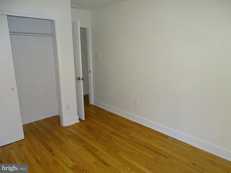 449 E Street Rd — Photo 18