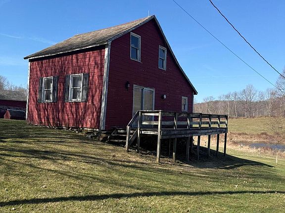 5th image of 818 Middle Road