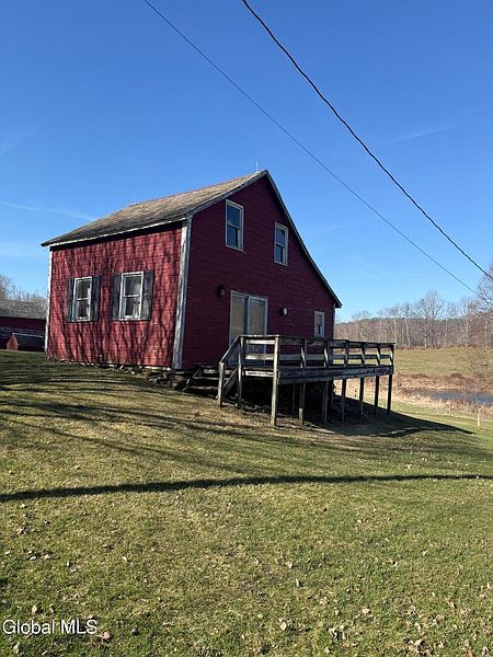 5th image of 818 Middle Road