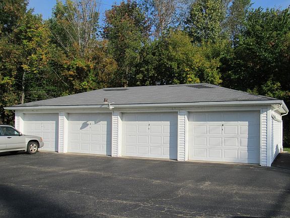 Detached Garage