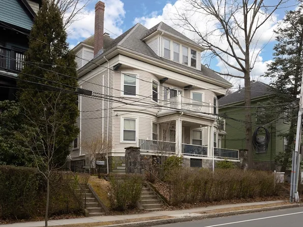 106 Winchester St #2, Brookline, MA 02446