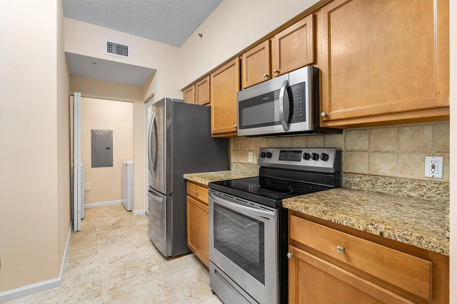 2 bed, 2.0 bath, 1258 sqft, $2,200 — Photo 4