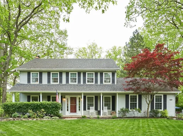 10055 North Ct, Brecksville, OH 44141