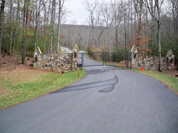 101 The Overlook #At, Brasstown, NC 28902