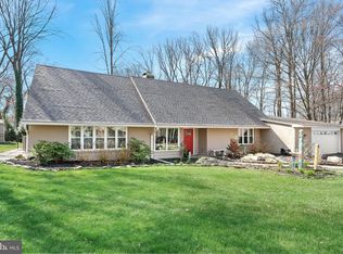 8 Coachman Ct, Wilmington, DE 19803