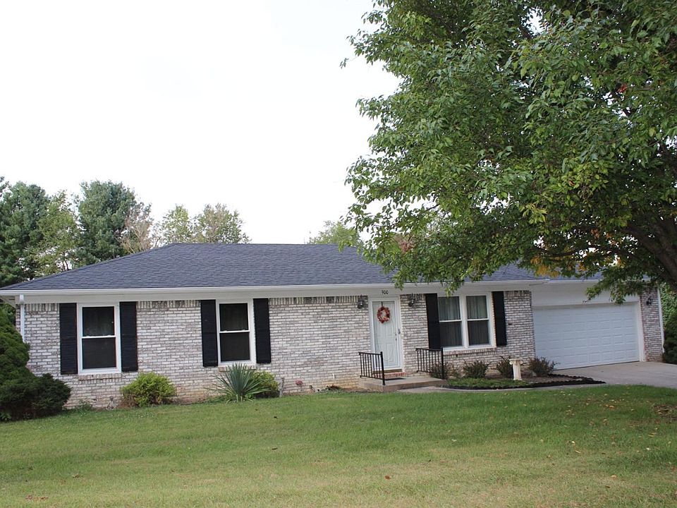 1st image of 900 Countryside Dr