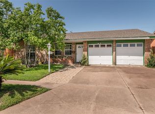 3009 Pine St, Galveston, TX 77551