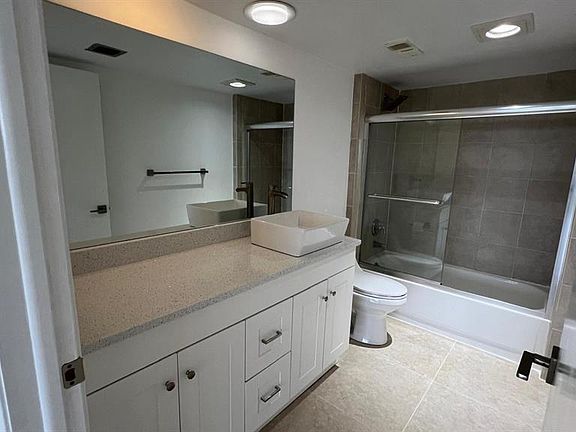 5th image of 7835 Lakeside Boulevard #961