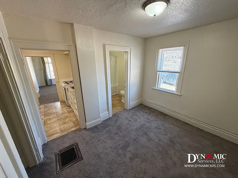 434 N Spring Ave | All Utilities Paid by Landlord — Photo 29