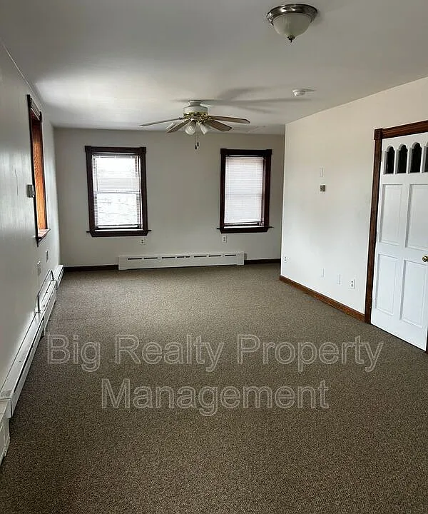 358 Hall St #2