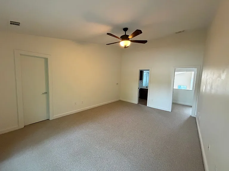 241 Maynard Ter #5 — Photo 14