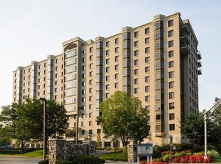 7916 River Rd #411, North Bergen, NJ 07047