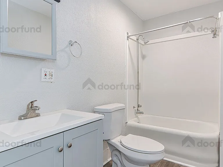 11 Pleasant St #7 — Photo 4