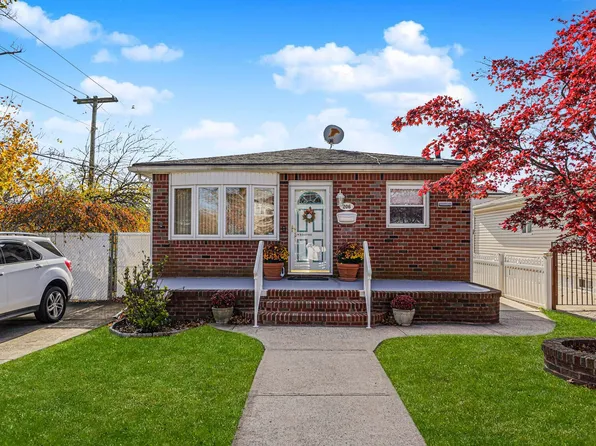 206 Benton Avenue image 1 of 30